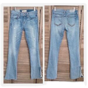 TEXTILE elizabeth & james stewart flare jean rips & slits sz 27 EUC light wash